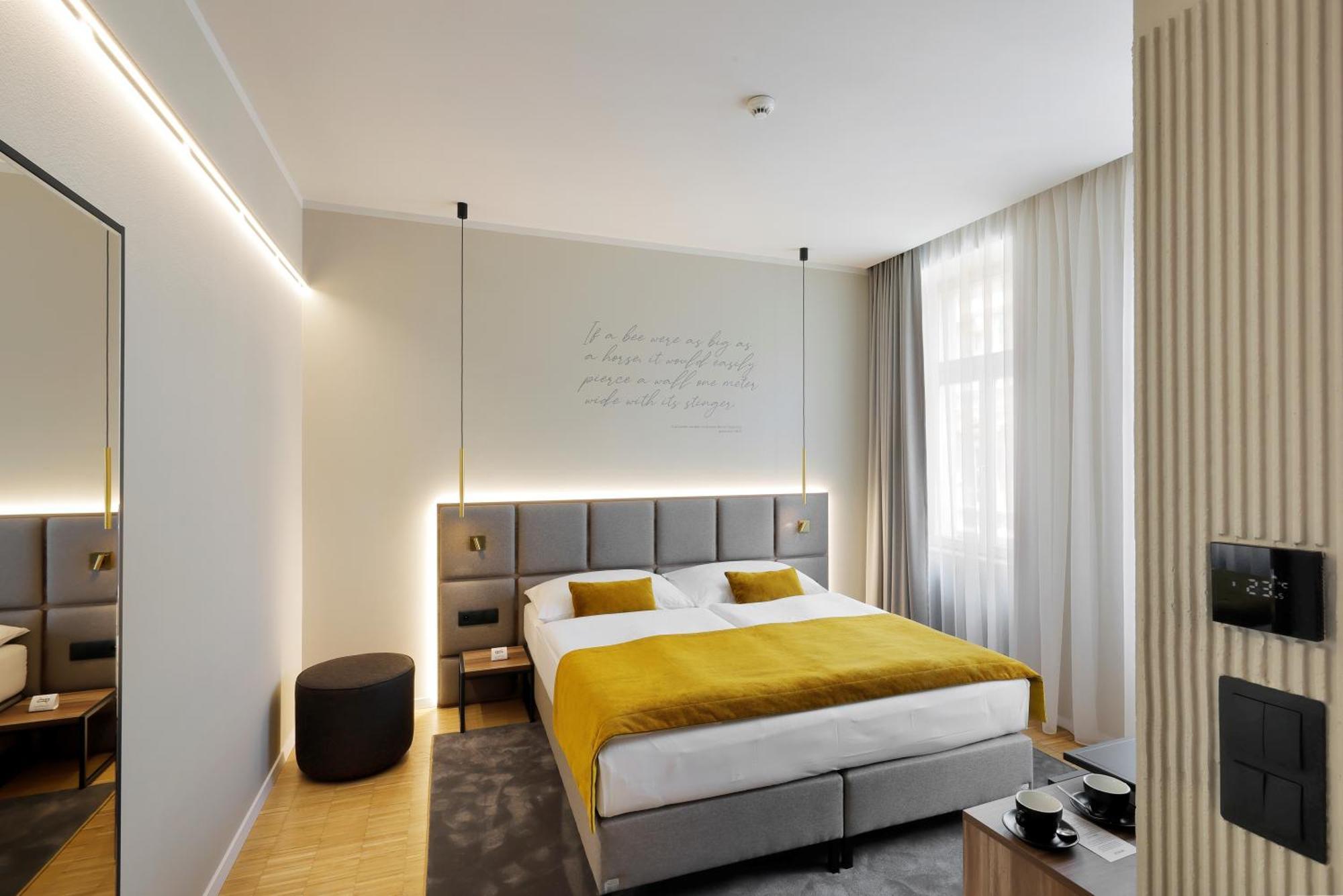Prokop Square Hotell 4*